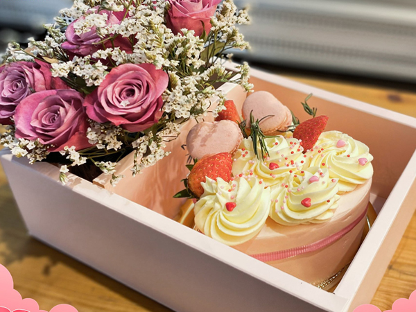 quà tặng bánh kem hoa tươi