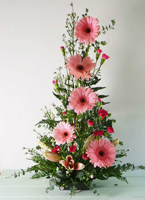 Kiểu Cắm hoa dáng dọc