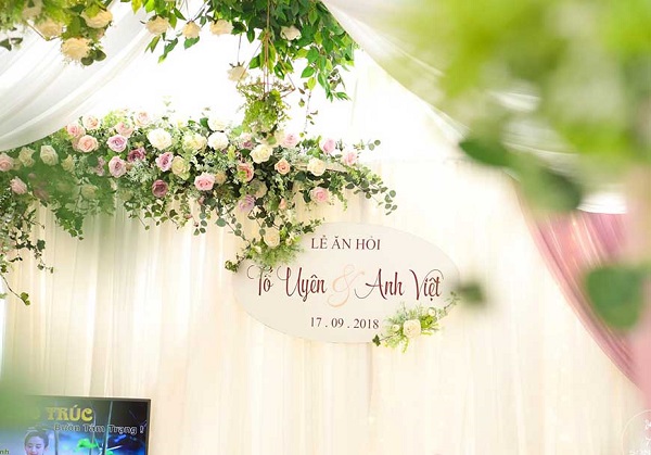 trang trí hoa tươi lễ đính hôn