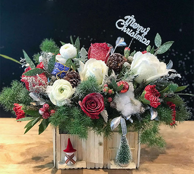 Noel có nên tặng hoa không? Gợi ý những mẫu hoa phù hợp