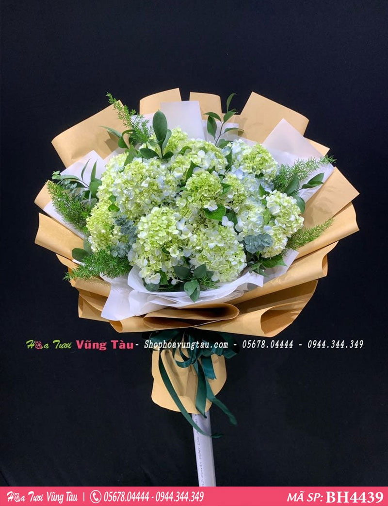 Noel có nên tặng hoa không? Gợi ý những mẫu hoa phù hợp