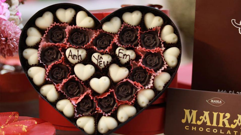 Gợi ý chọn quà noel cho người yêu thể hiện tình cảm và sự lãng mạn