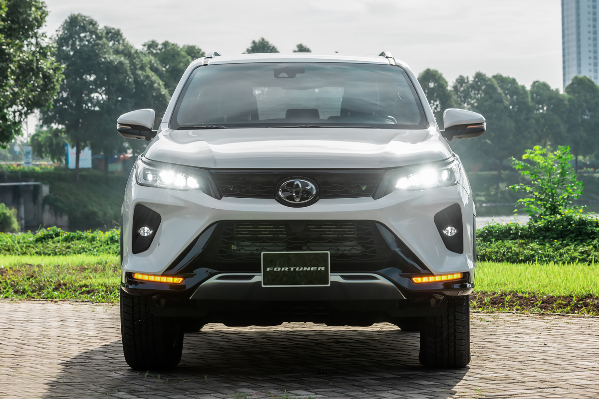 Fortuner-7