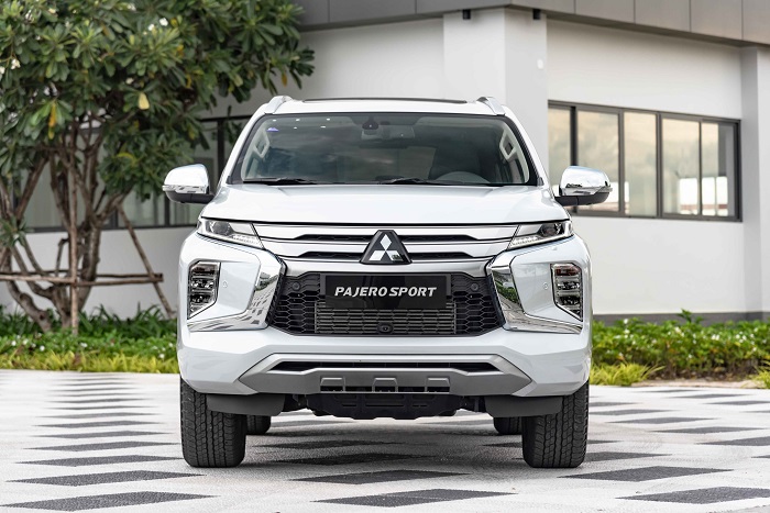 can-truoc-xe-mitsubishi-pajero-sport-2020