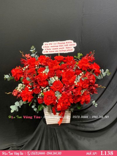 lẵng hoa hồng đỏ L138